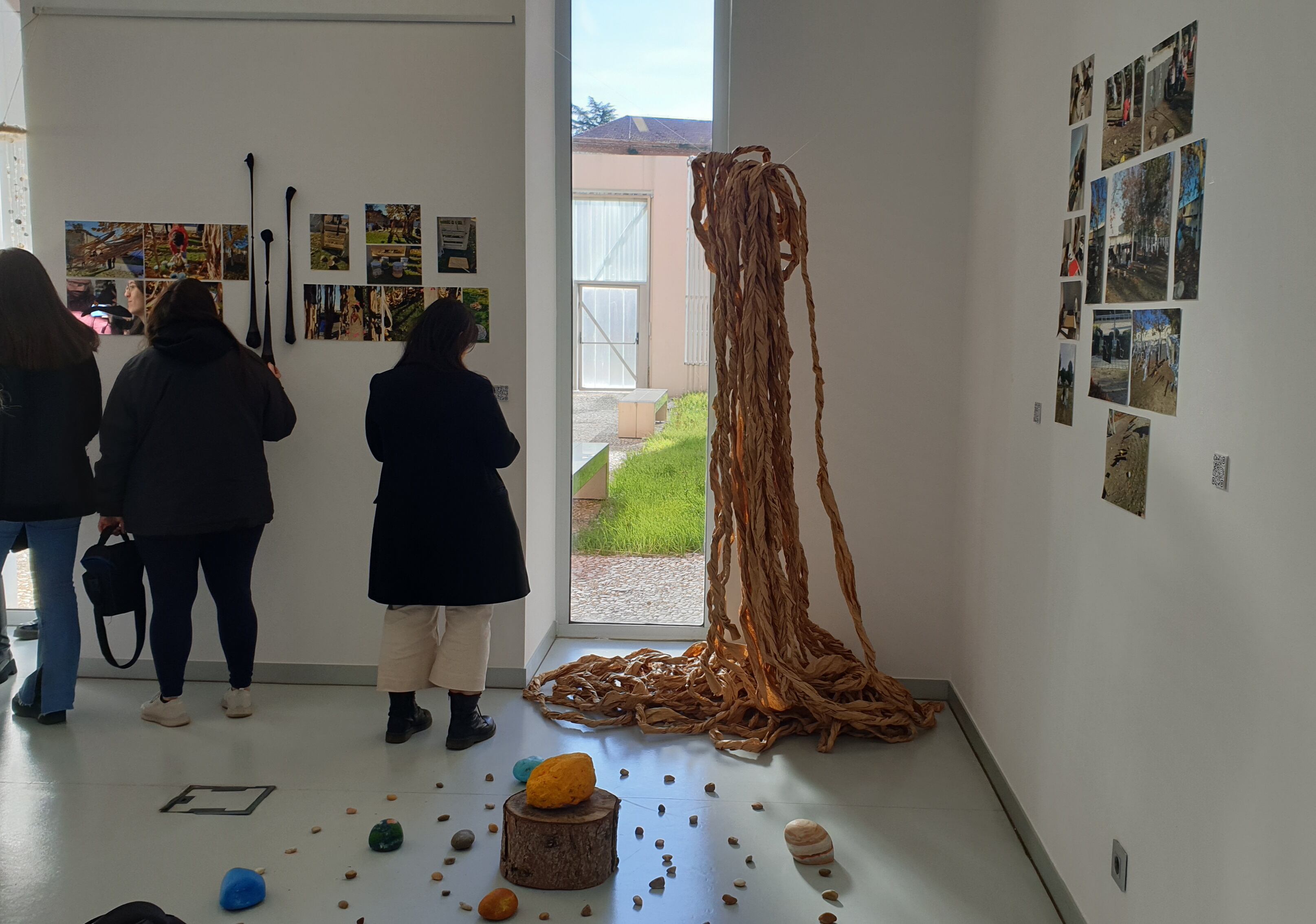 La Facultad de Educación de Palencia transforma los patios escolares para hacerlos más naturales, artísticos e inclusivos