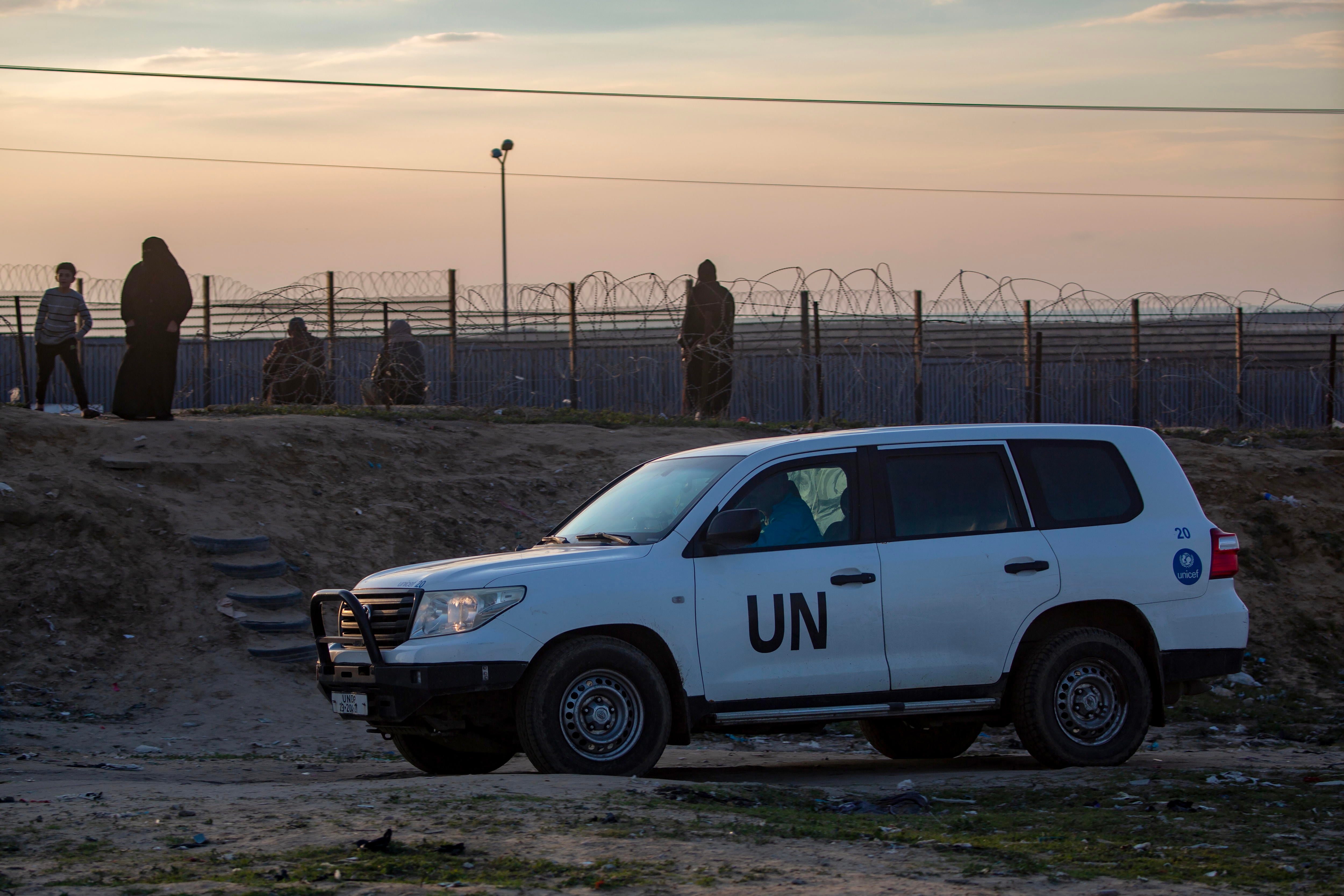 Imagen de un vehículo de Naciones Unidas cerca de la frontera entre Gaza y Egipto