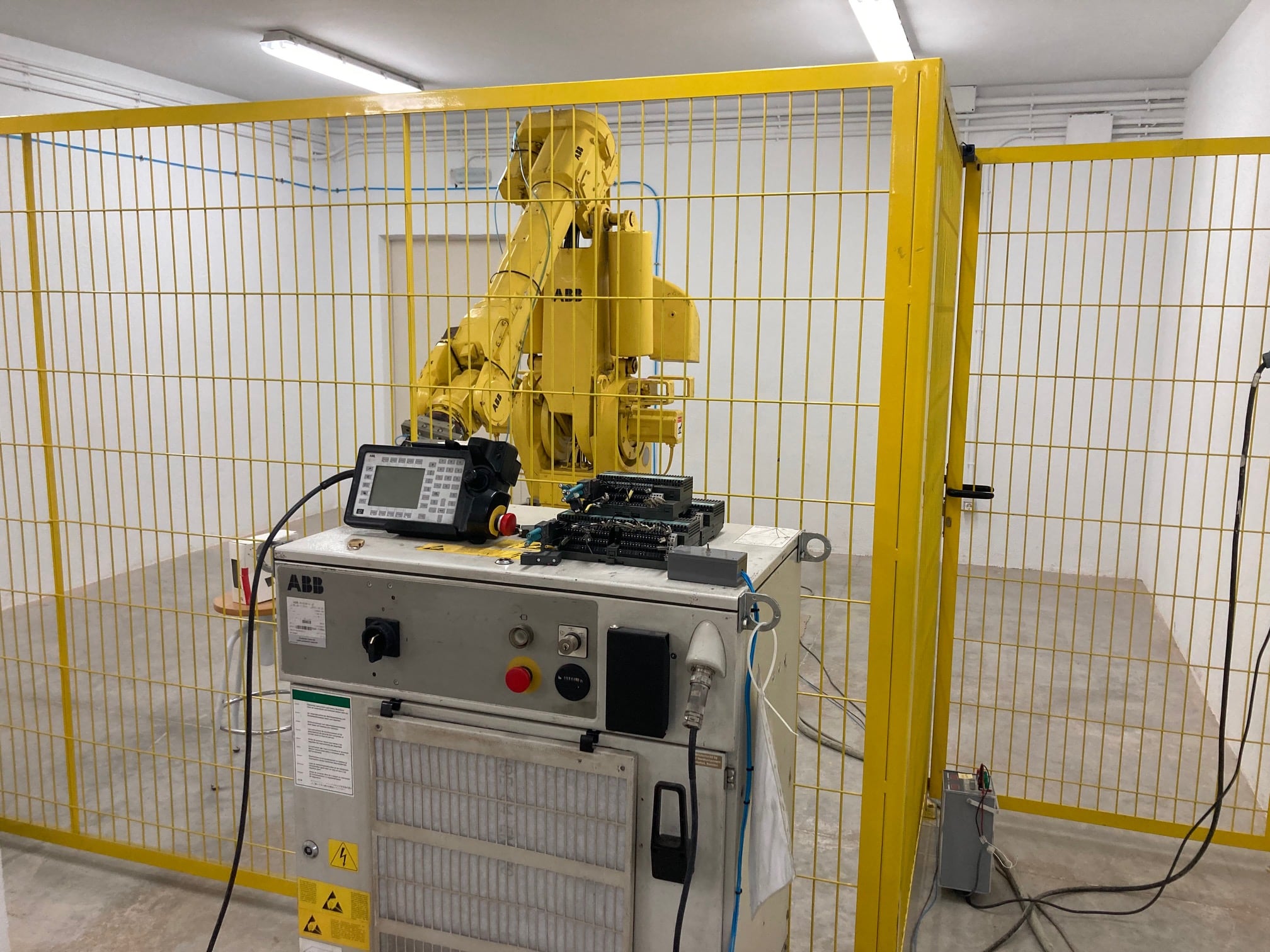 La oferta de la EUPT se compone de los grados en Ingeniería Electrónica y Automática, Ingeniería Informática y el programa conjunto de ADE e Ingeniería Informática.