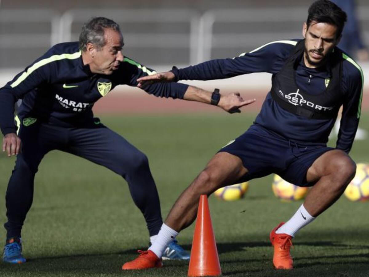 Primer entrenamiento del Málaga en 2018, enfocado en el Español