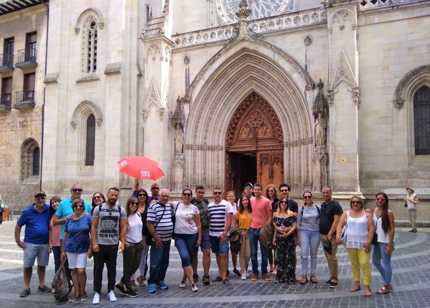 Foto Free Tours Bilbao. Turistas en el Casco Viejo