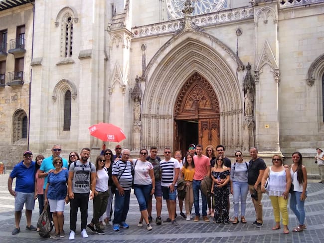 Foto Free Tours Bilbao. Turistas en el Casco Viejo
