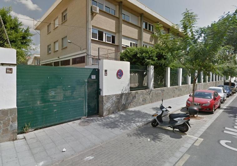 Seis menores agreden a una profesora de su instituto.