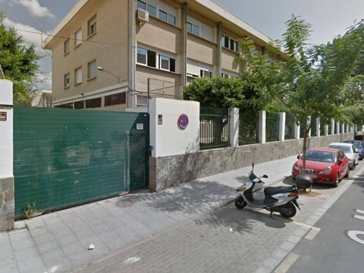Una profesora de Almería denuncia a seis menores tras una agresión verbal fuera del centro
