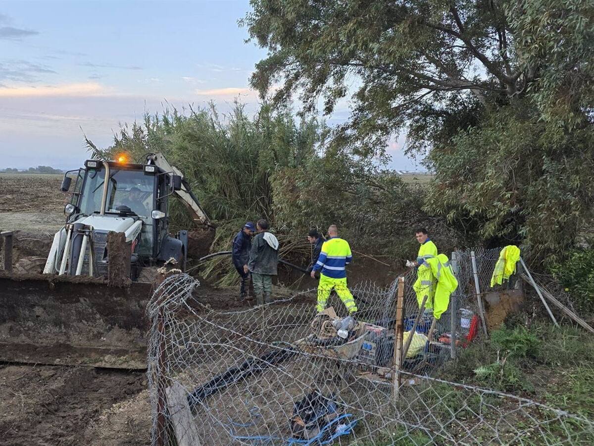 Regresa el agua corriente a San José del Valle con la sustitución provisional de la tubería afectada