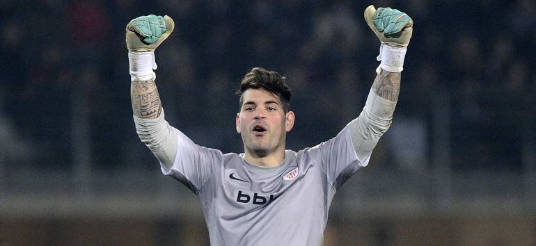 Herrerín celebra el gol de Gurpegi