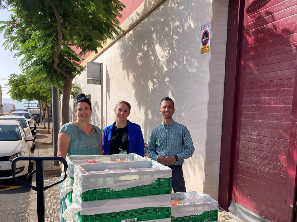 Mercadona dona en Canarias 1.696 toneladas de productos de primera necesidad, un 61% más que en 2021