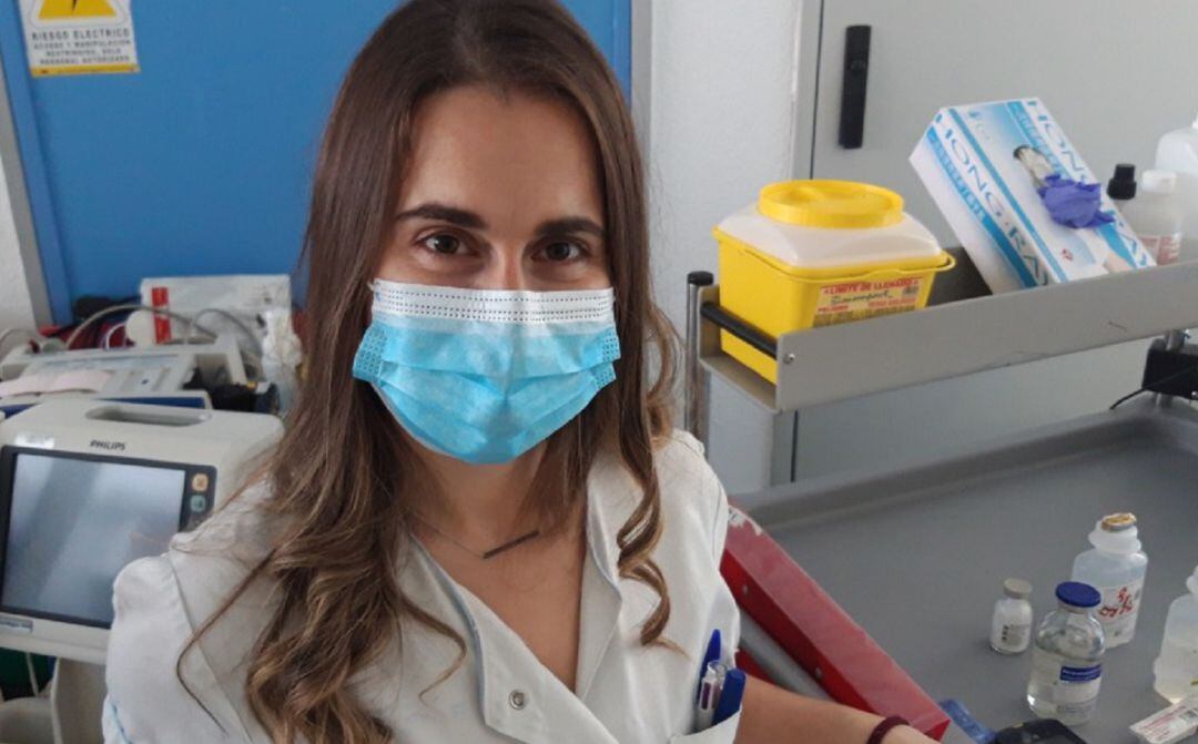 Sanitaria trabajando