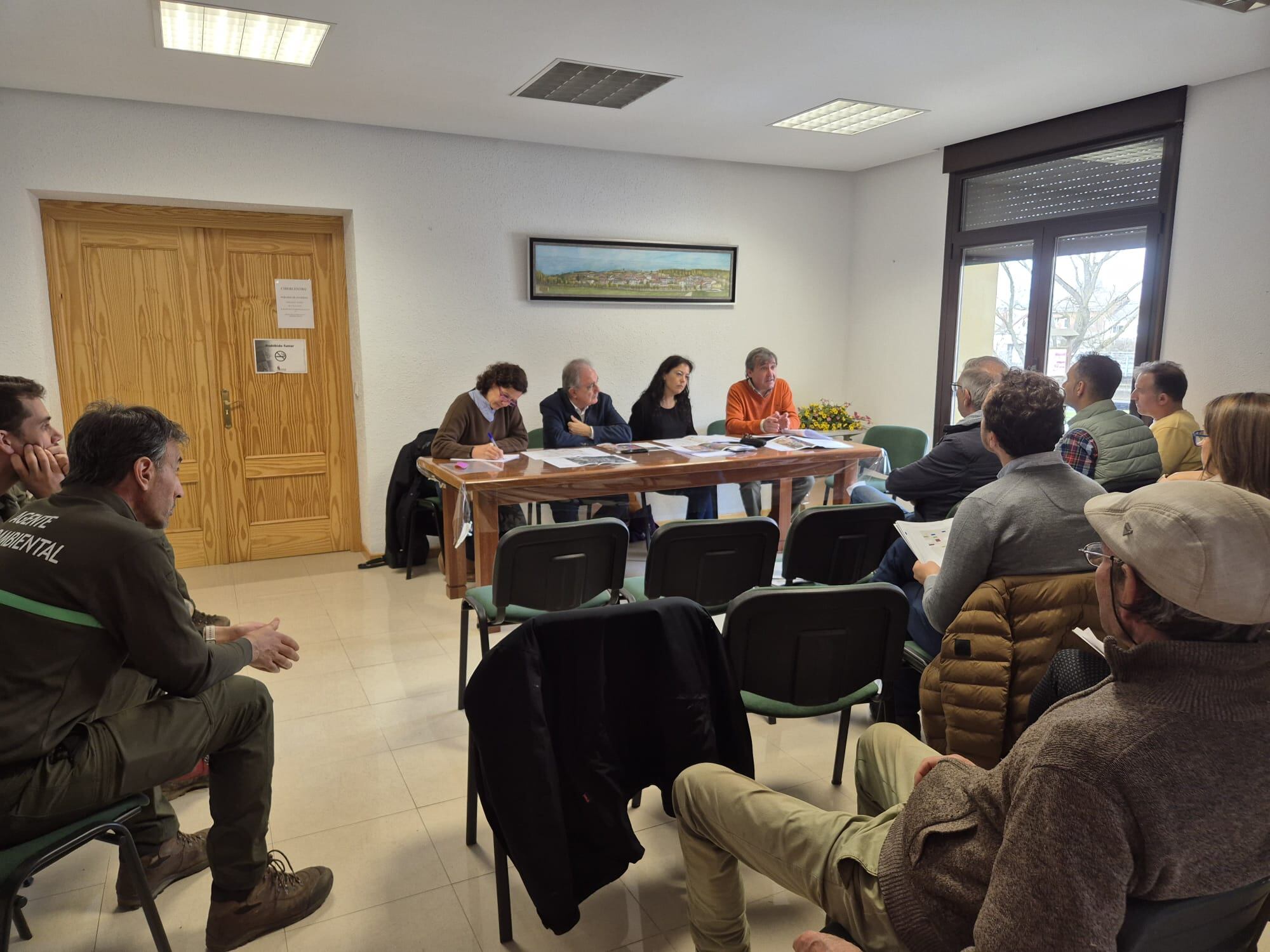 Representantes municipales y Junta avanzan en la coordinación de actuaciones para paliar los dañosocasionados por el incendio forestal de Canalejas