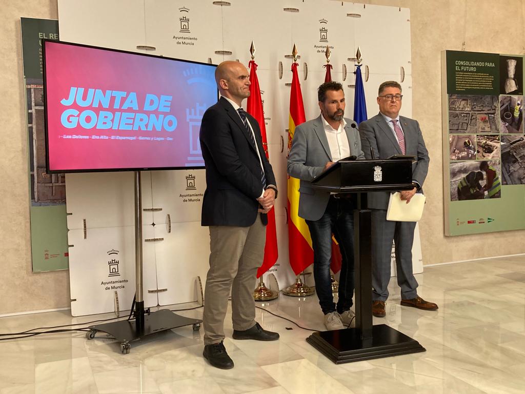 Concejales del equipo de Gobierno municipal de Murcia durante la rueda de prensa