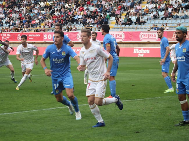 Tarsi, vigilado por Alex Alegría