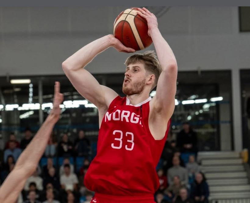 El nou jugador de l'Hestia, Tobias Rotegård, en un partit amb la selecció de Noruega.