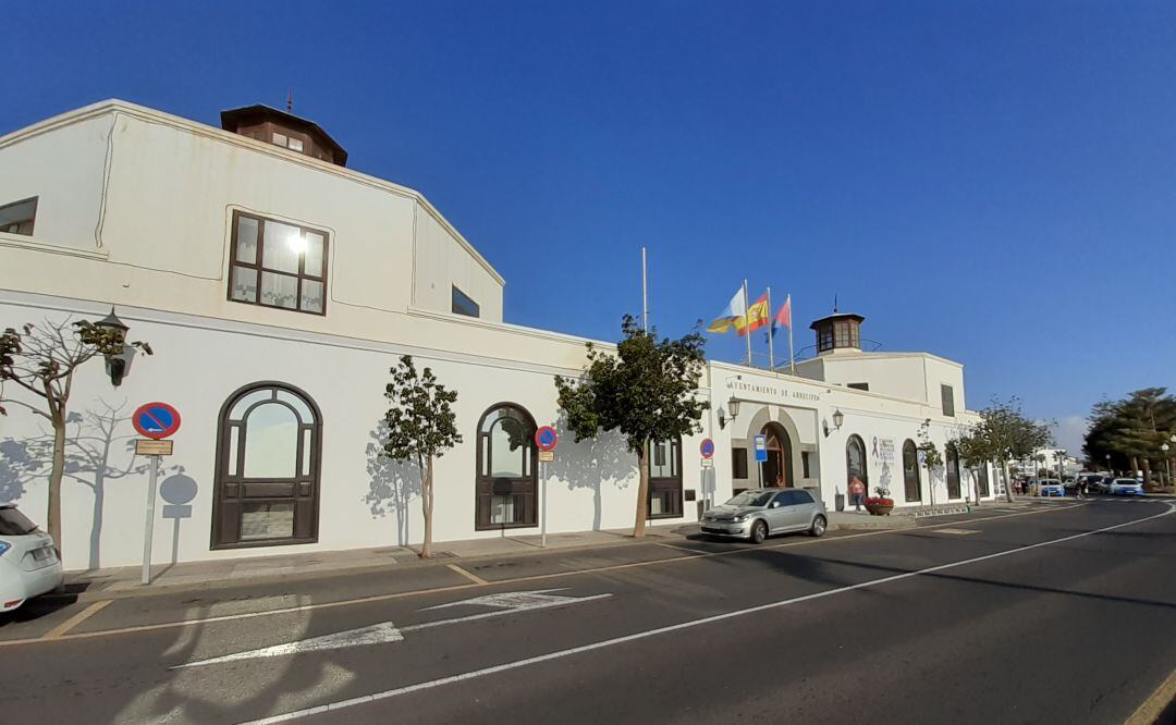 Edificio del Ayuntamiento de Arrecife, donde irá ubicado uno de los puntos de recarga.