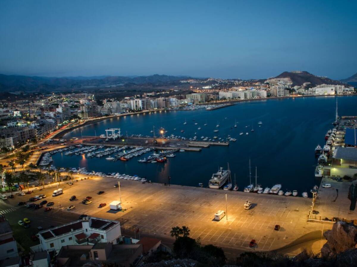 Águilas contempla bonificaciones para hosteleros y vendedores de mercado por el COVID19