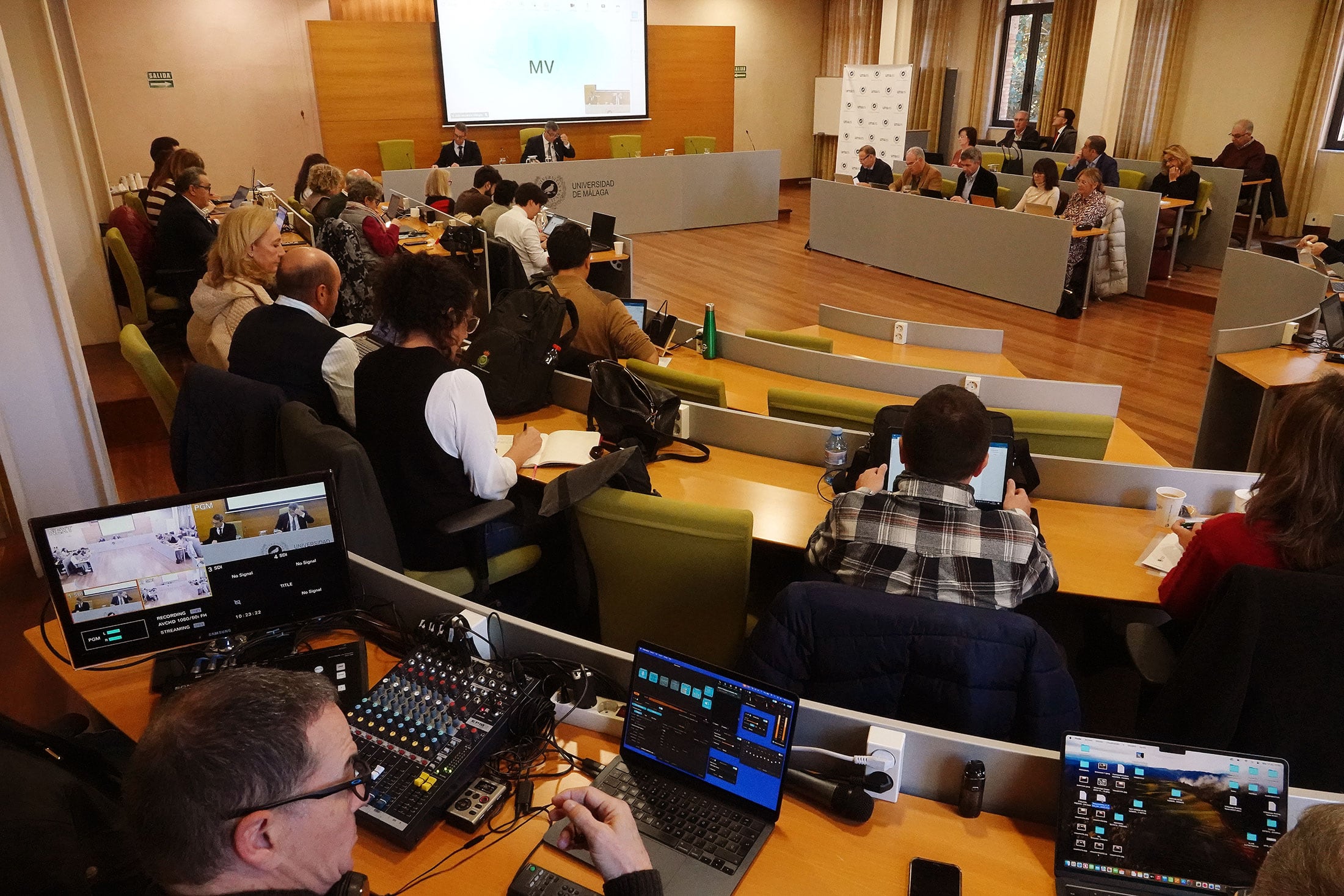 El rector destaca que la universidad refuerza su peso al alcanzar el 14,1% de la financiación universitaria andaluza