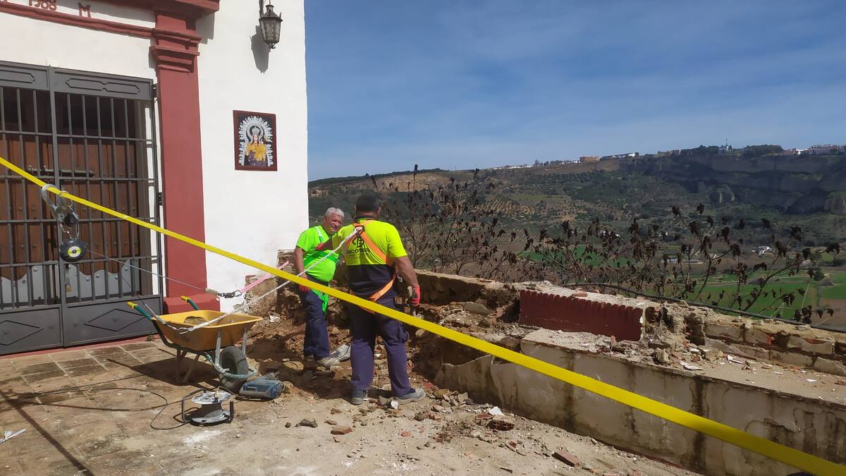 Rafael Ruiz: "Esperamos que las obras estén finalizadas para el día de la romería"