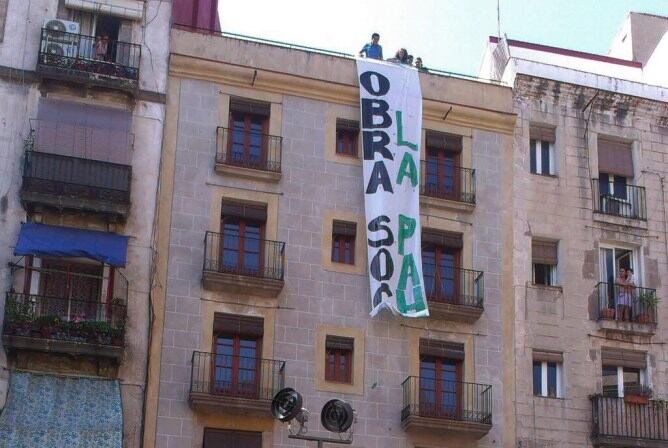 L'edifici ocupat al Ravael per la Plataforma d'Afectats per la Hipoteca