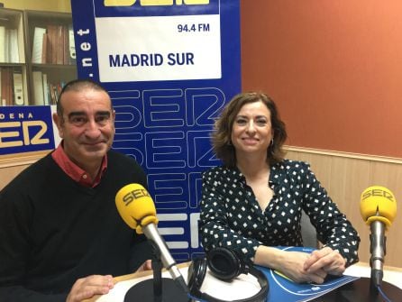 Carmen Lara, técnico de emprendimiento en el CIFE, (d) y José Luis Heras, gerente de TCH Topografía