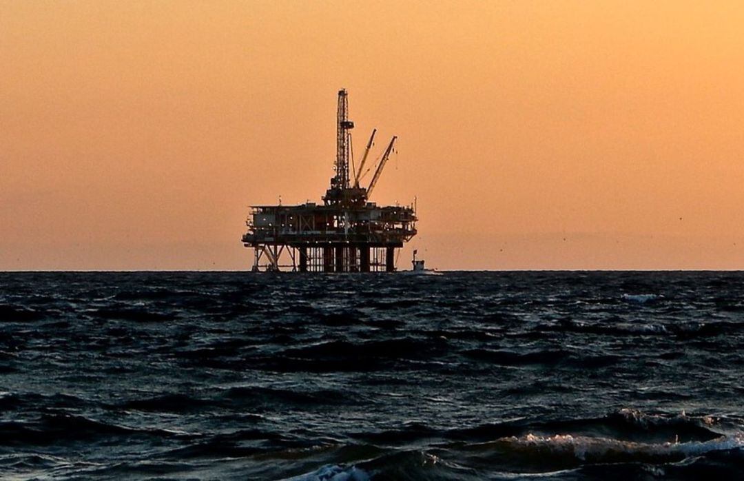 Nova passa per deixar la mediterrània occidental lliure de paltaformea d'extracció de petroli.