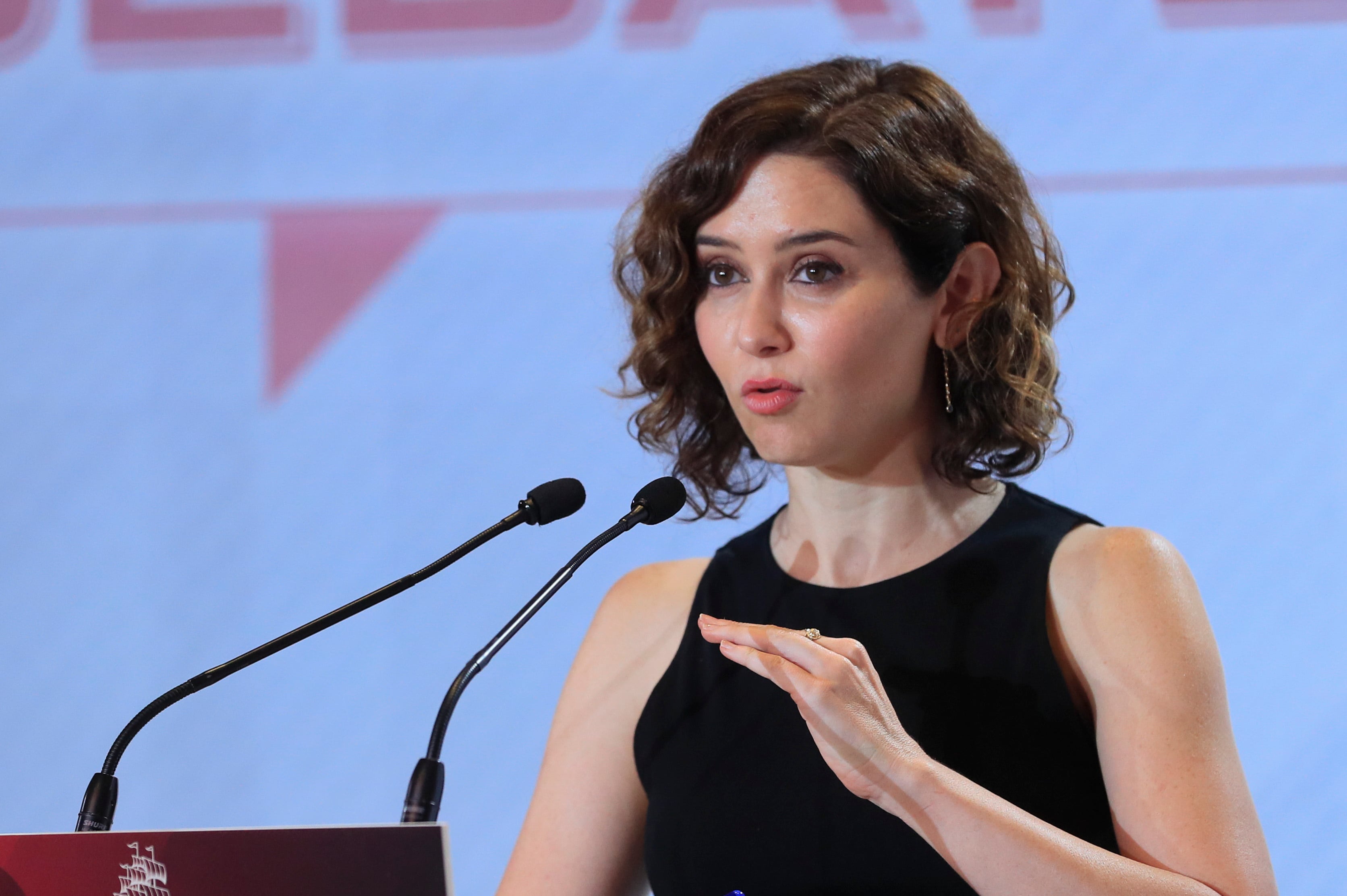 La presidenta de la Comunidad de Madrid, Isabel Díaz Ayuso, durante su intervención en el desayuno informativo organizado por el diario digital El Debate, este lunes en Madrid.