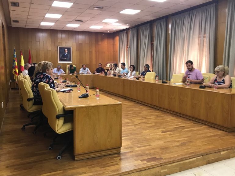 En esta sesión plenaria se ha procedido a aprobar los convenios de Fiestas Mayores y Fallas