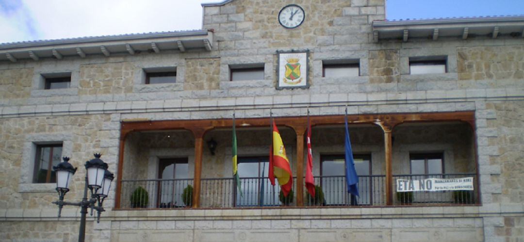 A las 12 y media del mediodía del sábado en la Iglesia de Nuestra Señora de las Nieves de Manzanares