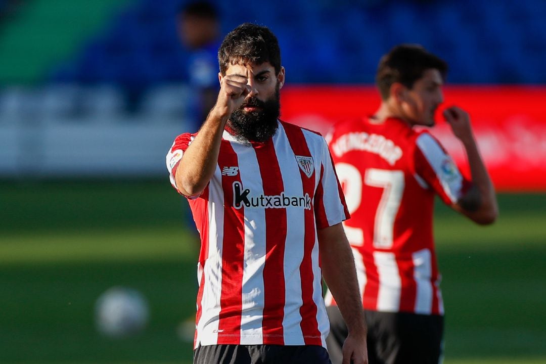 Asier Villalibre celebra un gol marcado al Getafe con la camiseta del Athletic.