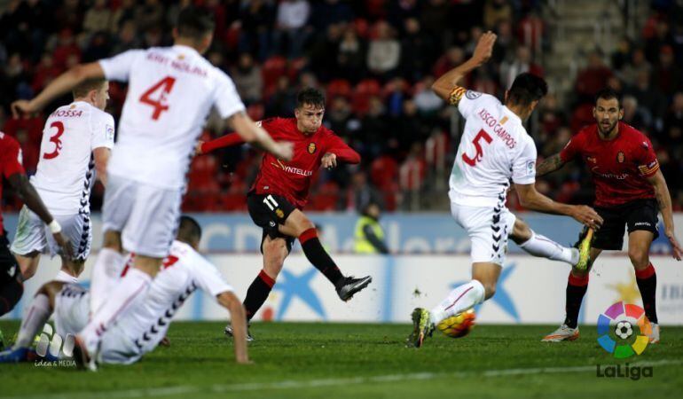 Jugada en la que Brandon aconsegueix el gol de l&#039;empat a 2 per al Mallorca.