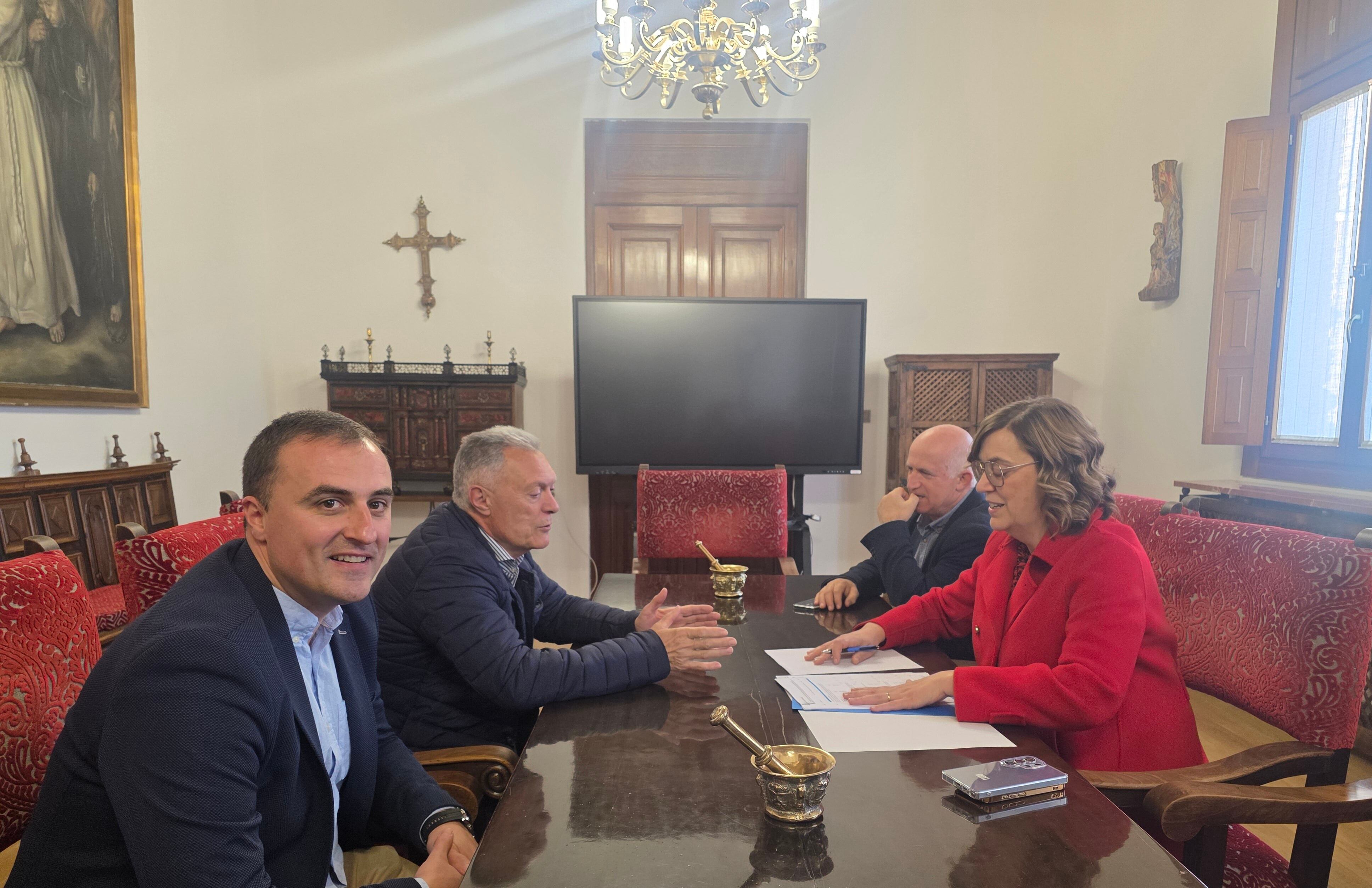 Reunión Institucional con el alcalde de Bárcena de Campos