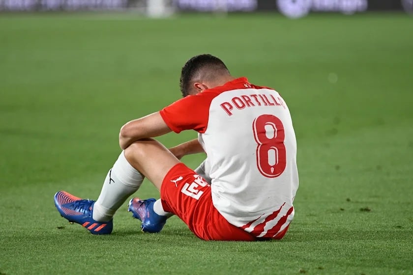 Portillo hundido al final.