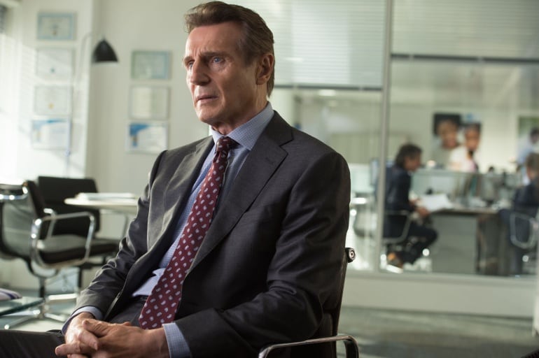 Liam Neeson durante una escena del thriller &#039;The Commuter&#039;