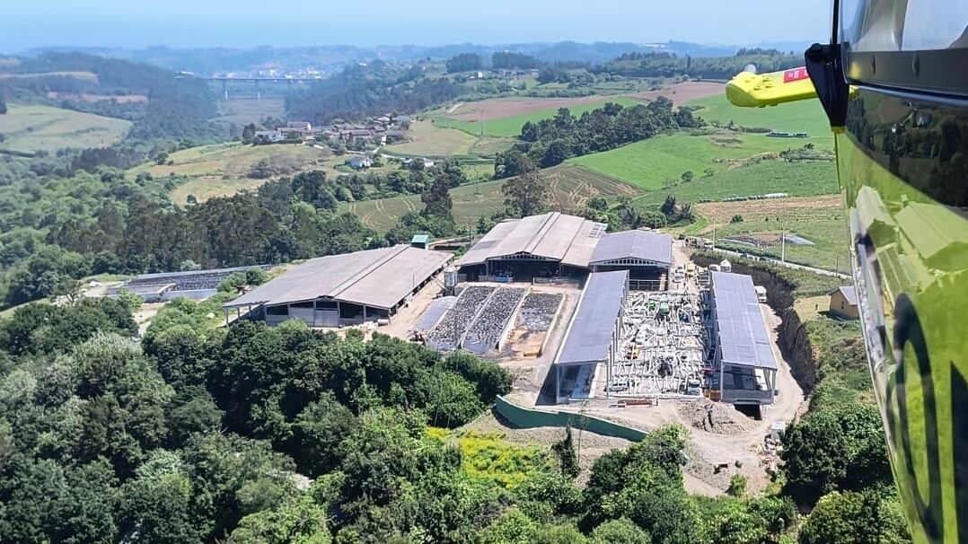 Lugar del accidente en la nave agrícola de Coaña, Asturias.