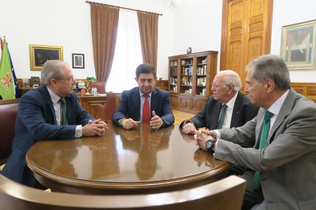 Reunión mantenida entre Caja Rural y Diputación de Jaén