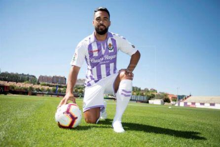 Ivi López durante su presentación con el Real Valladolid.