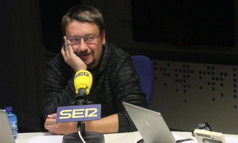 Xavier Domènech, portavoz de En Comú Podem, en los estudios de la Cadena SER en Madrid