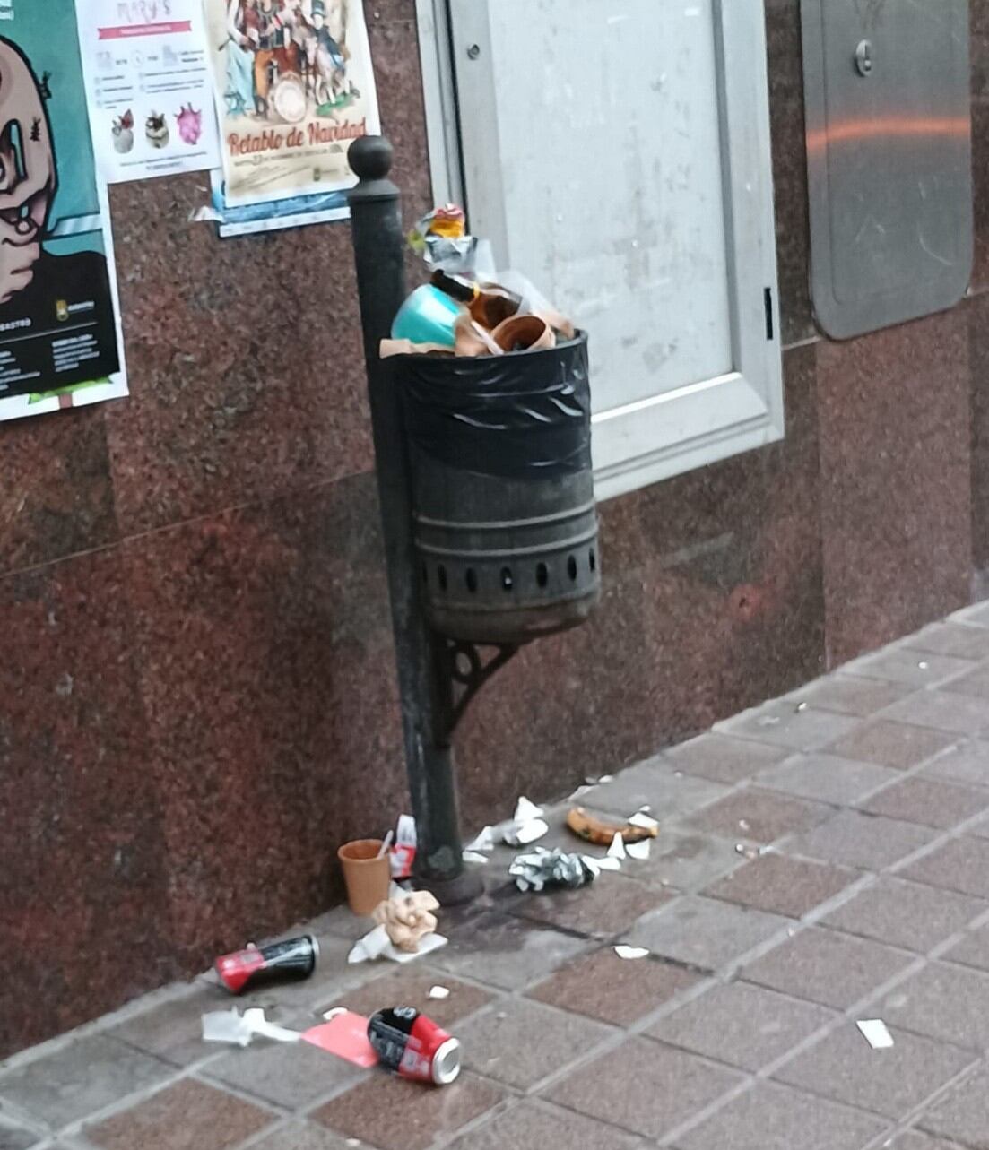Imagen del Día de Navidad en la Plaza Diputación de Barbastro. Foto. S.E.