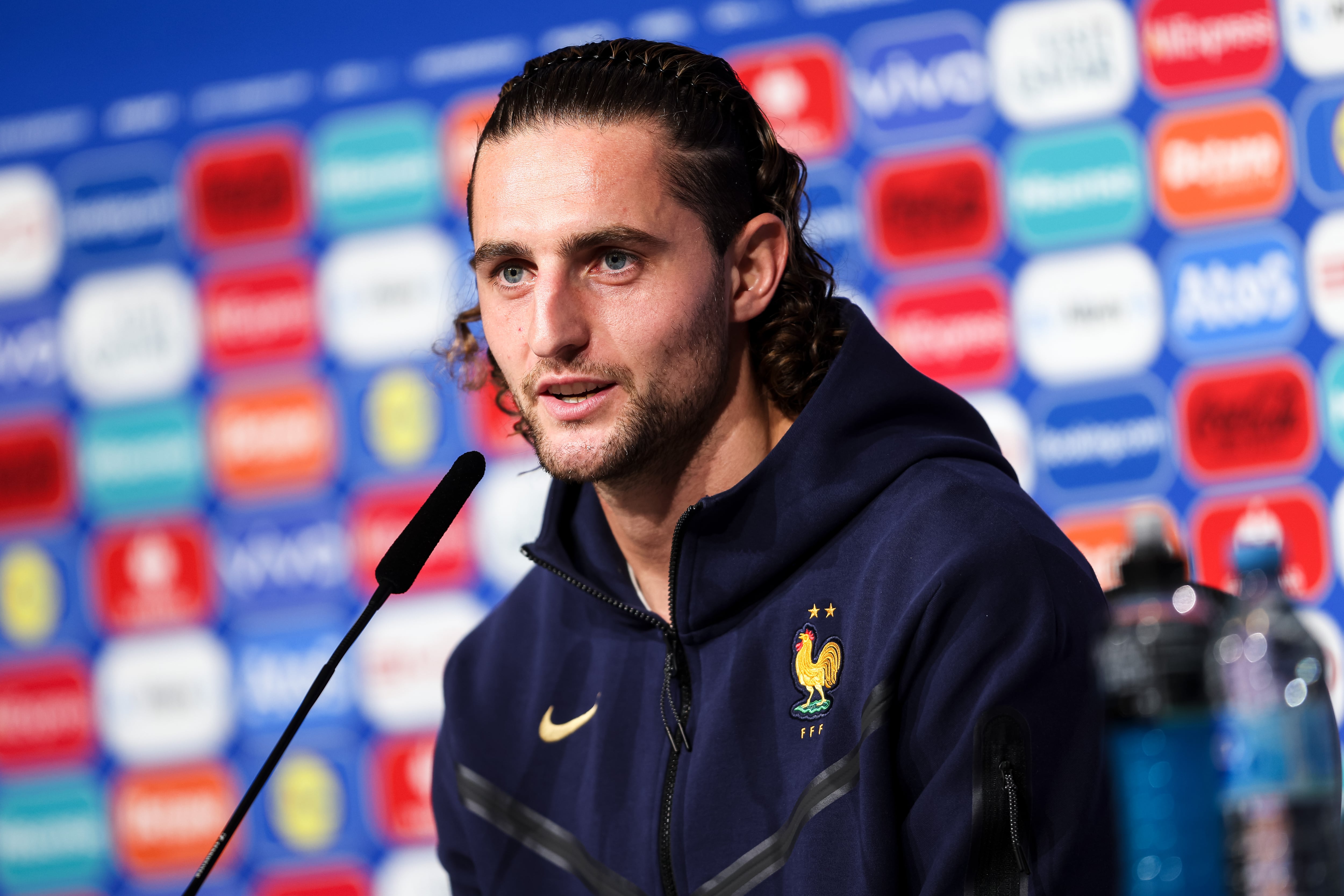 Adrien Rabiot, en rueda de prensa, en la previa del España - Francia de semifinales de la Eurocopa