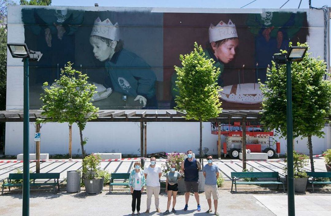 Mural de Elisa Capdevila dedicado a la infancia en la Casa de Cultura de Gandia 