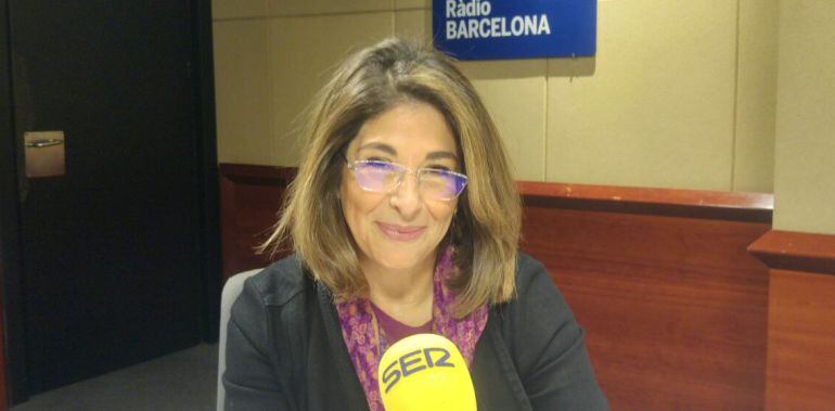 Naomi Klein en los estudios de Radio Barcelona