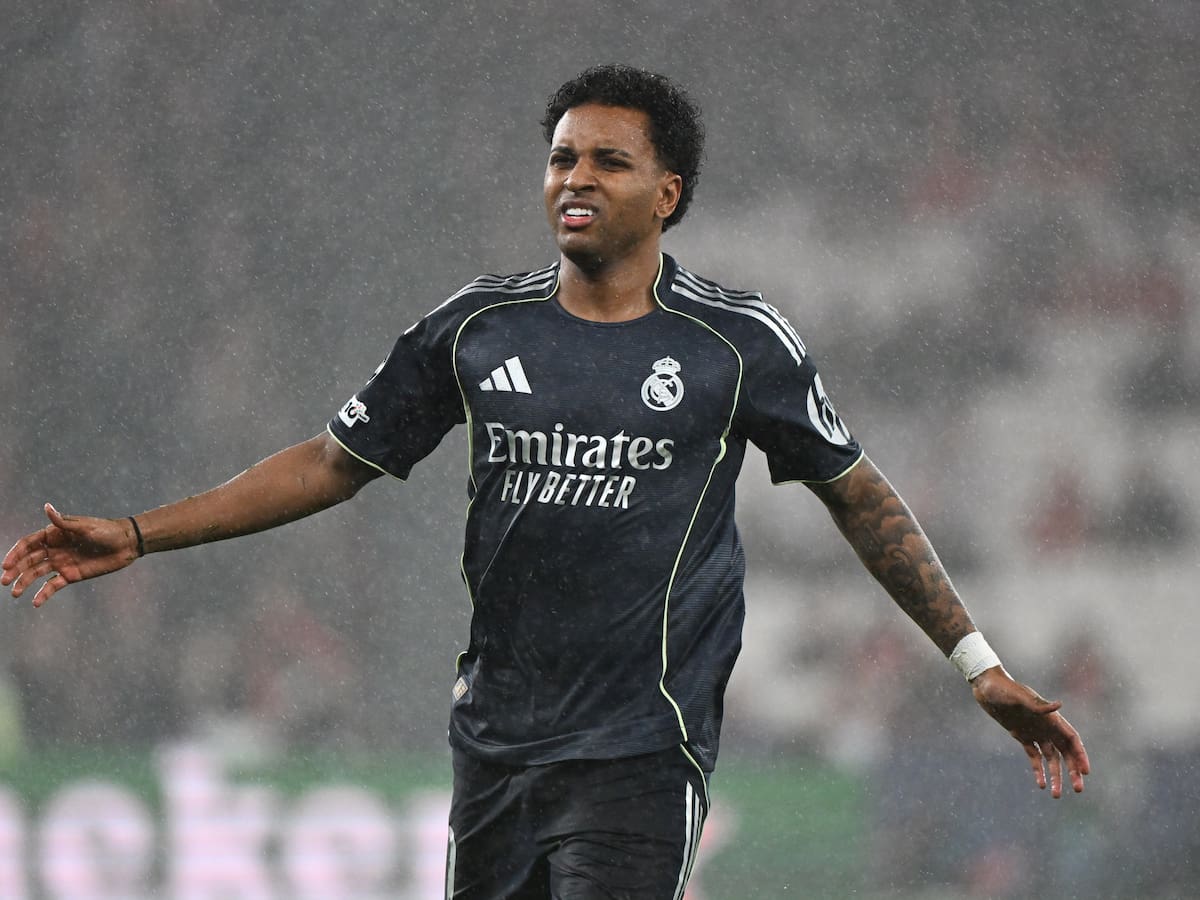 Rodrygo se disculpa tras su expulsión ante el Benfica: "Me dejé llevar por el momento al reclamar las pérdidas de tiempo"