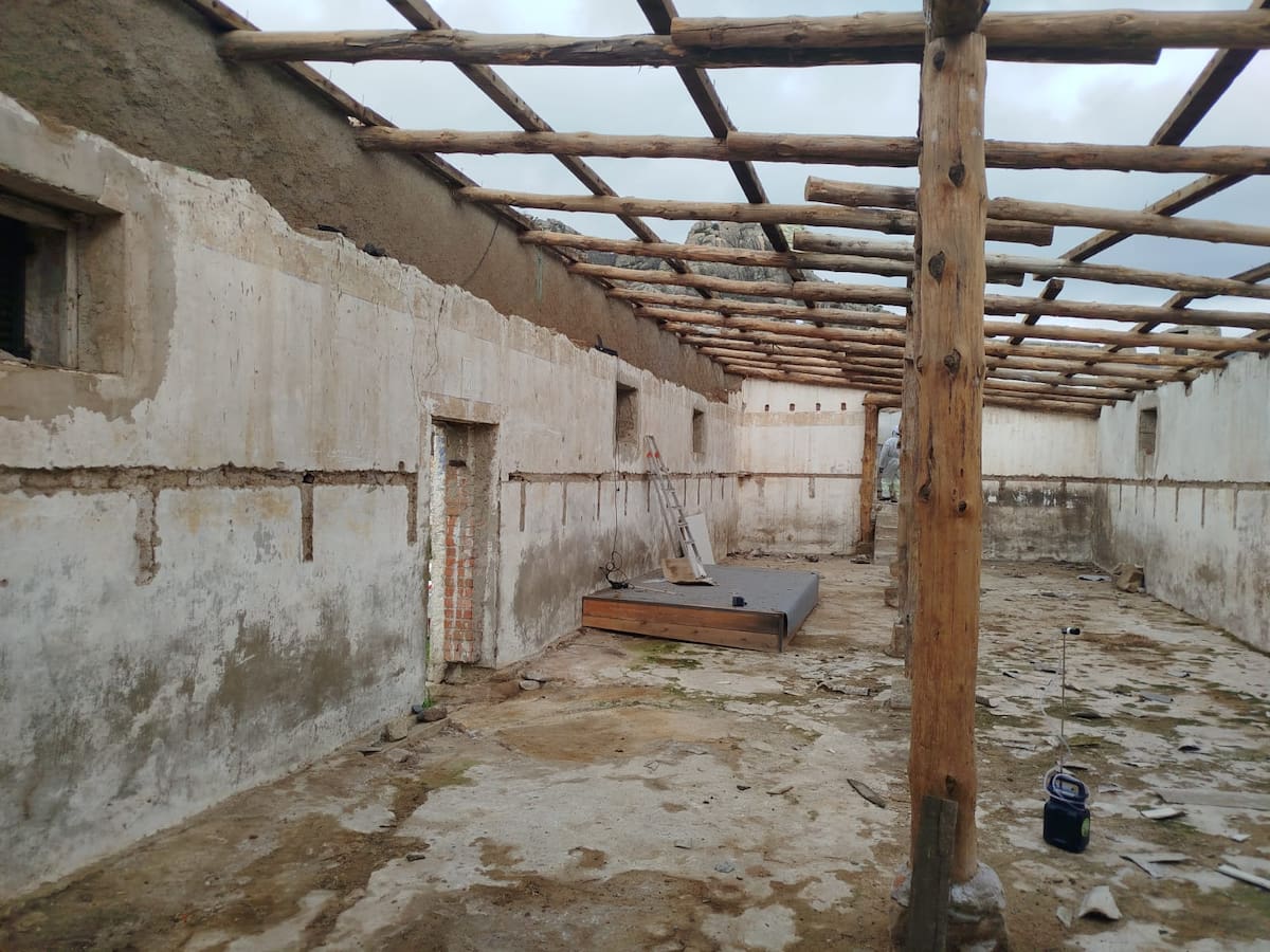 Donaciones desde toda España impulsan la rehabilitación del destacamento penal de Bustarviejo