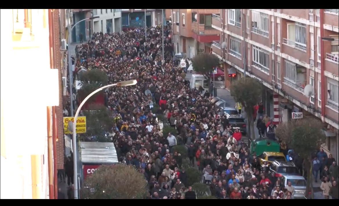 Manifestación en defensa del Hospital Comarcal de Medina | vía @PSOEDip_Va