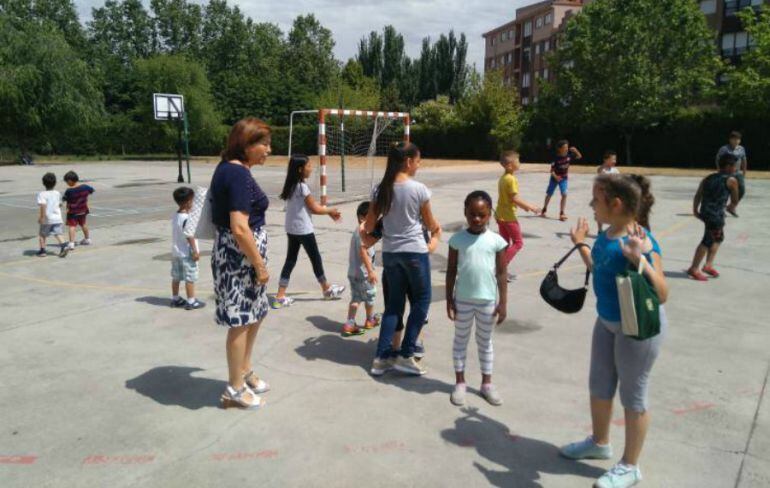 Las escuelas infantiles municipales serán más baratas para las familias con menor renta