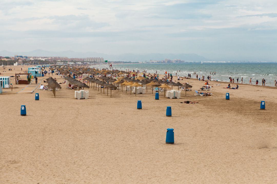 La playa de la Malvarrosa en València.