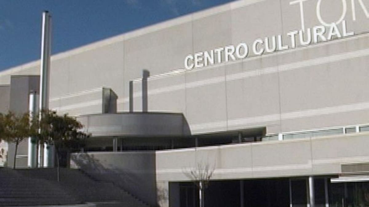 Entrevista a Raúl Hernández, concejal de Cultura de Fuenlabrada, y Beatriz Santiago, Programadora de Artes Escénicas sobre el último trimestre cultural.