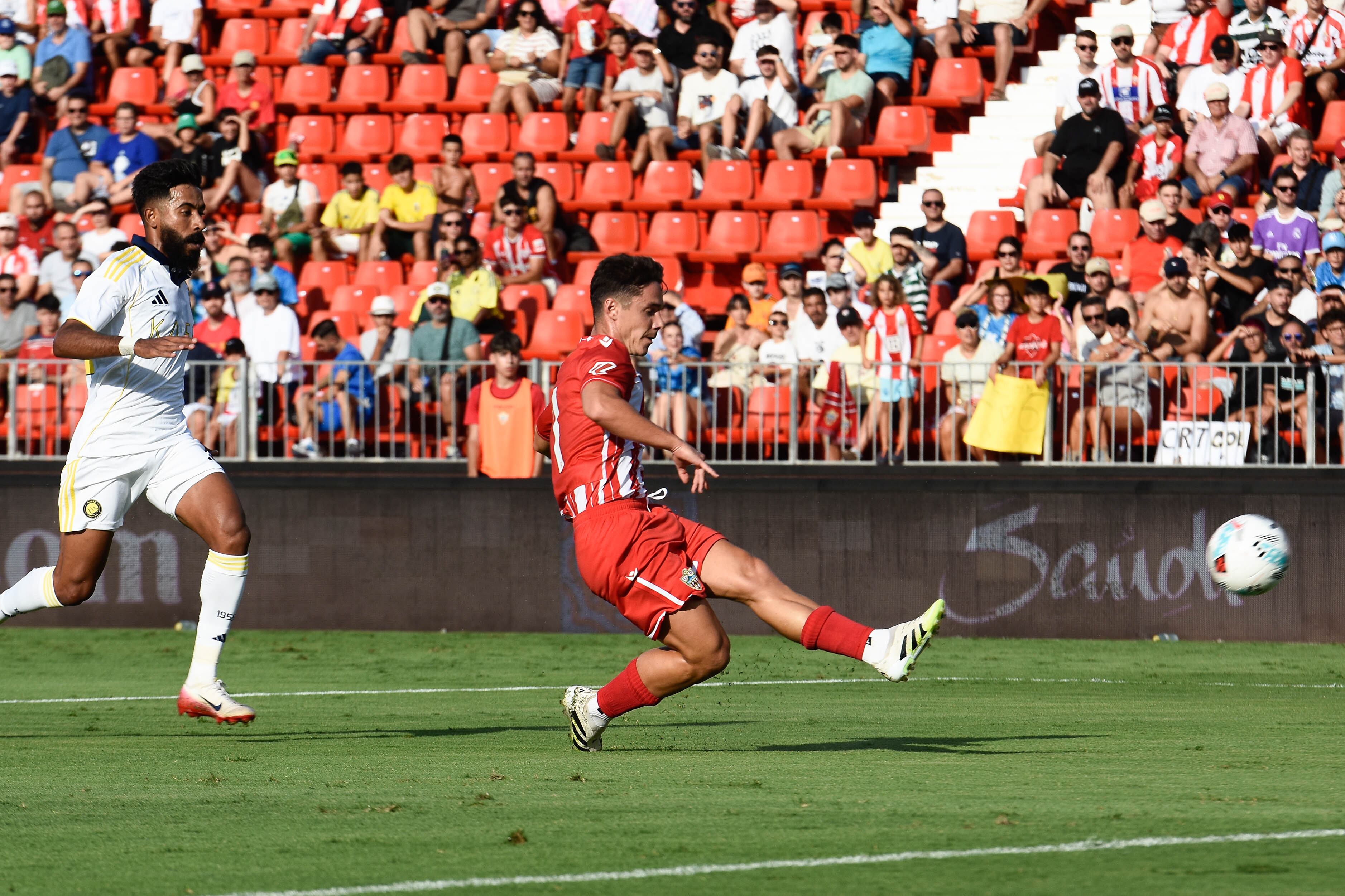 Arribas brillaba en un partido estelar de Cristiano Ronaldo.
