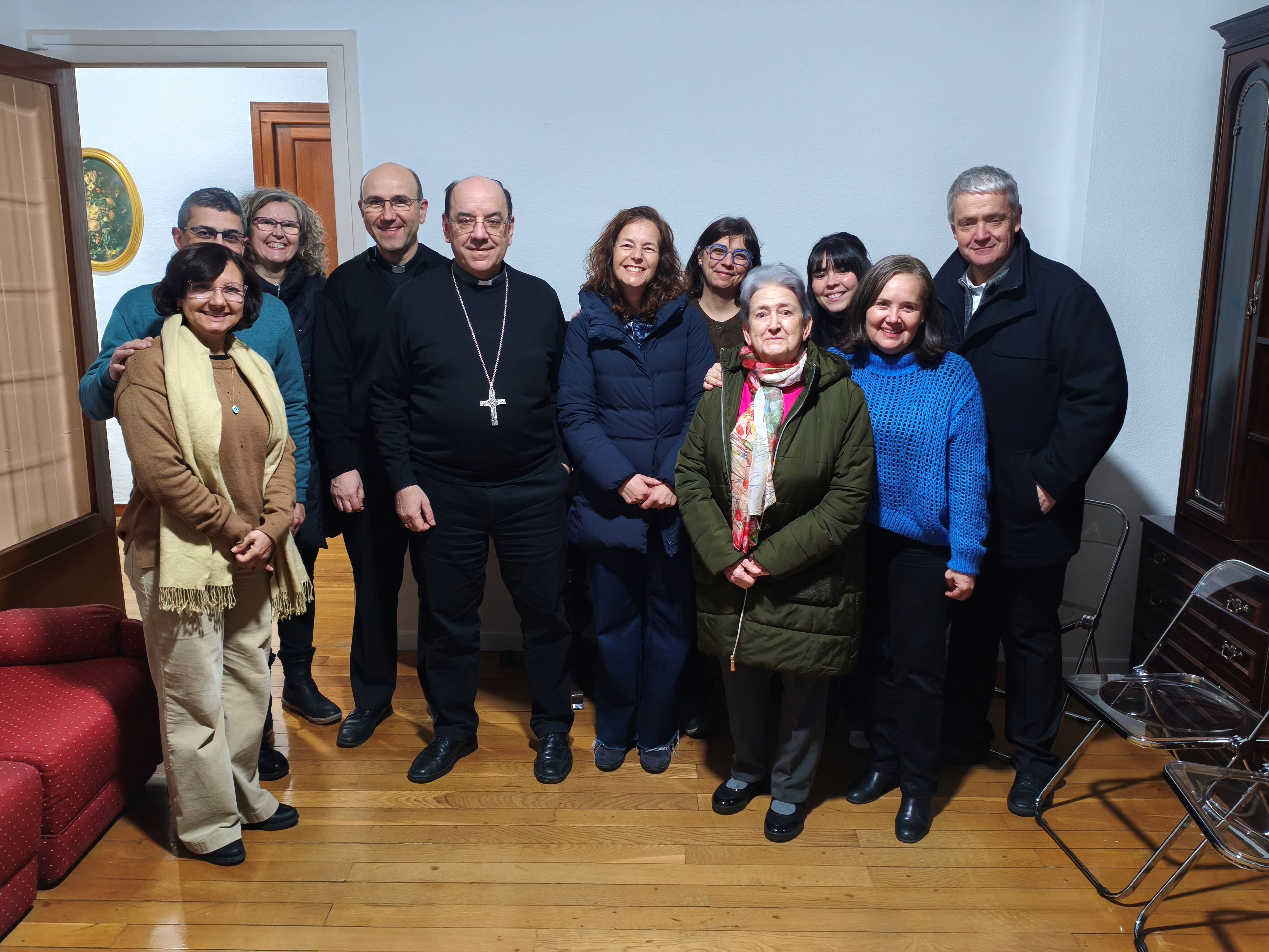 De izquierda a derecha, Milagros Quinta, José Manuel García de Eulate, Conchi Jiménez, Abel Arrieta, Florencio Roselló, Noelia Martín, Natalia Viaga, Josefina Goñi, María Navarro, Katya Palafox y Juan Zabala.