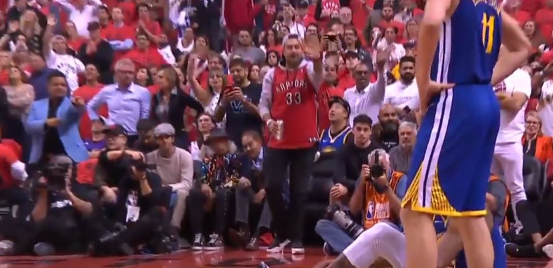 La afición de los Raptors tuvo un feo gesto con Durant