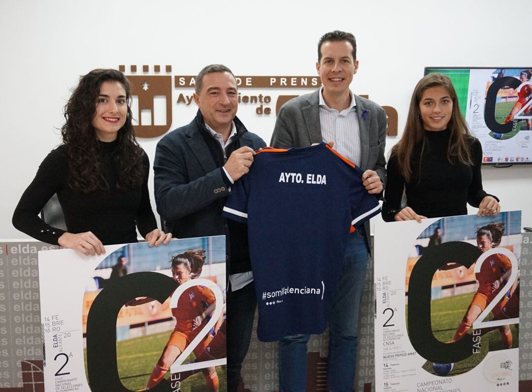 La importante cita de fútobl femenino se ha presentado esta mañana en el Ayto. de Elda