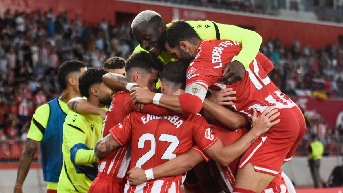 Una piña celebrando los goles que fueron cayendo en cascada en una segunda mitad tremenda.